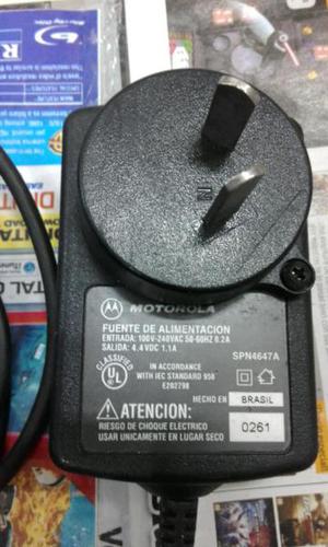 Fuente 4.4v 1.1 amp. Marca motorola. Es un local en liniers,