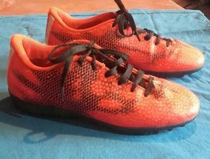 Botines fútbol niños