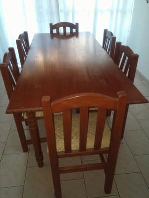 Mesa de madera con 6 sillas