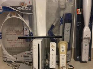 Vendo Nintendo Wii con accesorios