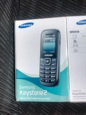 Vendo auriculares y cargador sansung keystone 2