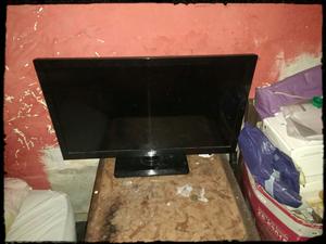 Vendo urgente LCD HD BGH24'