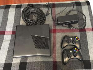 Xbox 360 250GB con más de 25 juegos