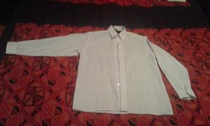 camisa blanca de niño talle 14