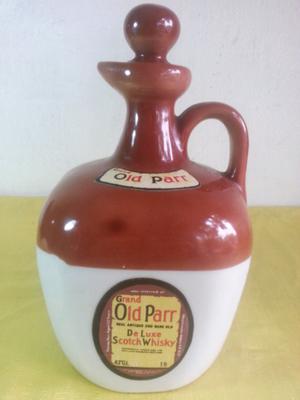 Antiguo botellón grand old parr