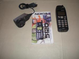 Antiguo celular nokia 5120