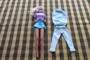 Barbie, original Mattel!!!, 1991!!!, con aros, y conjunto