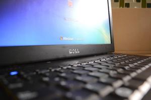 Notebook Dell core i5 con detalle leer