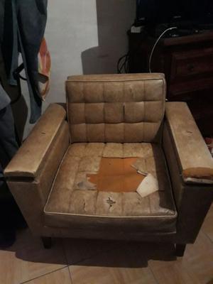 Sillon, solo le hace falta tapizar, ezta en buen estado$350