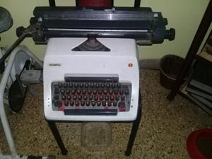 Vendo máquina de escribir olympia