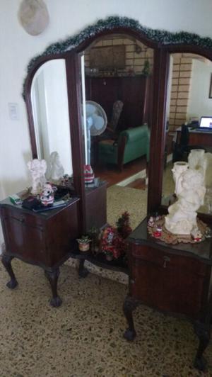 antiguo mueble estilo chipendal