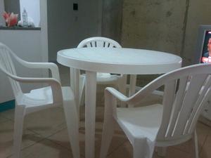 CONJUNTO MESA Y SILLAS. OFERTA.