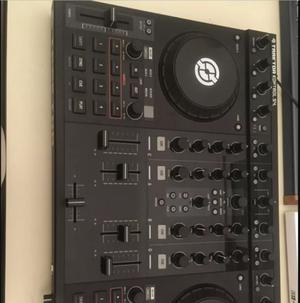 CONTROLADOR DJ TRAKTOR KONTROL S4