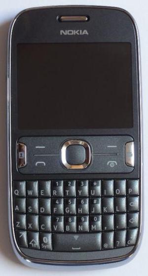 Celular Nokia Asha modelo 302 en muy buen estado.