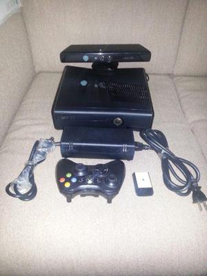 Consola Xbox 360 kinect joystick 2 juegos