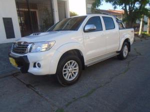Toyota Hilux 2014 SRV 4X4 full impecable permuto