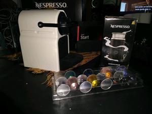 Cafetera Nespresso inissia