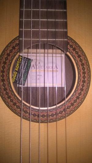 Vendo Guitarra Criolla de Concierto, modelo 80.