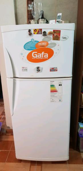 Vendo heladera Gafa HGF356 A