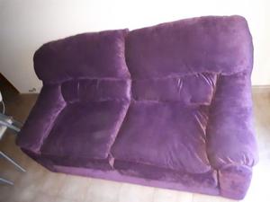 sillon casi nuevo tapizado en pana sintetica color violeta.