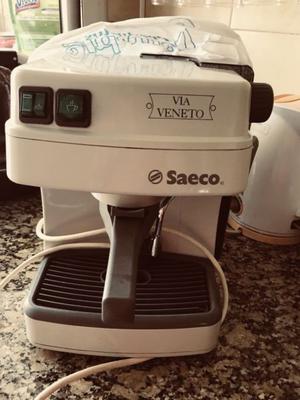 Cafetera expresso saeco