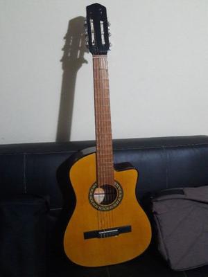 Guitarra Criolla con corte excelente sonido
