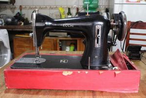 Maquina de Coser Necchi BN Electrica Con Caja