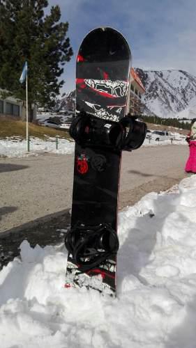 Tabla De Snowboard K2 Con Fijaciones, 152 Ctms Usada