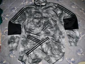 Conjunto adidas M original.