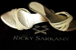 Sandalia blanca Nº 35 36 Ricky Sarkany con accesorio