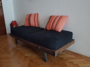 Estructura de Futon 2 cuerpos con piecera. Sin colchon