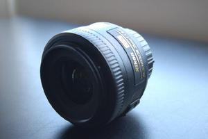 Lente Nikkor Nikon Af-s 35mm F/1.8g 1.8g DX