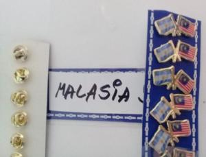 PINS BANDERA ARGENTINA CON MALASIA DE 2 CMS