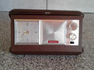Reloj-radio despertador " vintage "