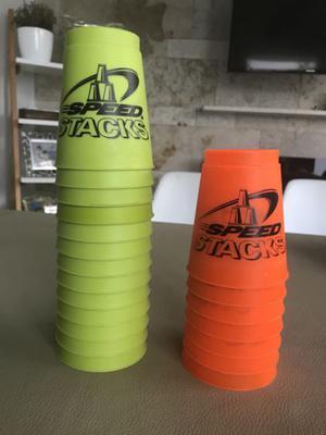 Vasos speed stacks