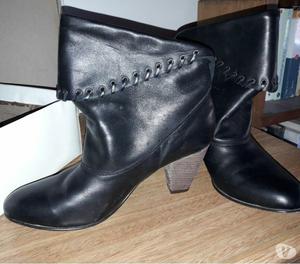 Vendo Botas de Cuero !!!!