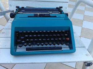 Máquina de escribir Olivetti Studio 45