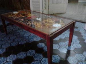 mesa ratona roble y vidrio con doble fondo decorado