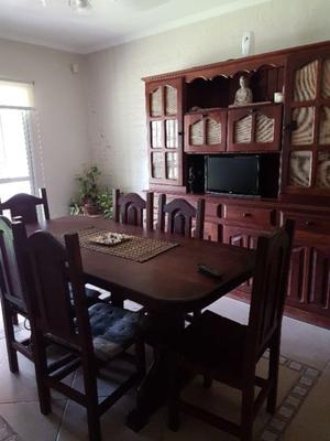 Juego comedor de algarrobo
