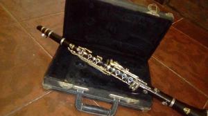 Vendo clarinete de estudio Holton Leblanc
