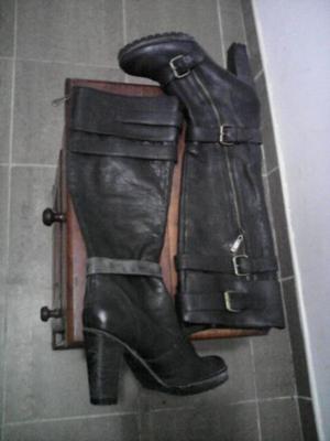 BOTAS BUCANERAS SARKANY