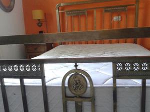 Cama de dos plazas de bronce usada.Córdoba