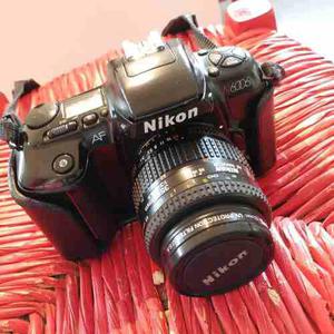 Camara Nikon N6006