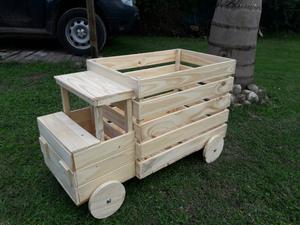 Camion de madera para guardar juguetes