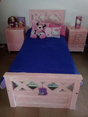 VENDO HERMOSO JUEGO DORMITORIO NENA