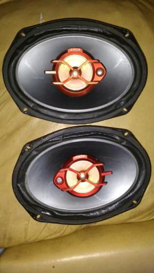 Vendo parlantes soni para auto usados en buen estado 800