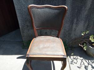 silla de madera antigua