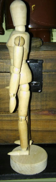Muñeco articulado de madera 20cm
