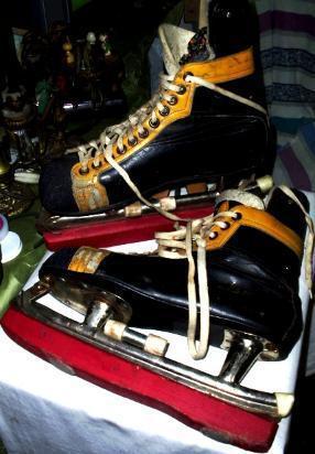 antiguos patines hielo canadienses-CUERO -Nº43 UNICOS-PORTA