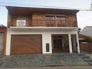 oportunidad gran chalet con local y departamento dueña